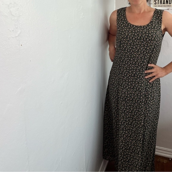 Danny & Nicole Dresses & Skirts - 90’s/Y2K Danny & Nicole Maxi Floral Dress